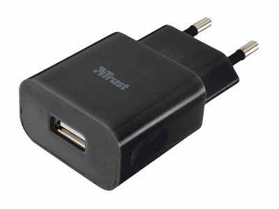 Trust Wall Charger With Usb Port 19160